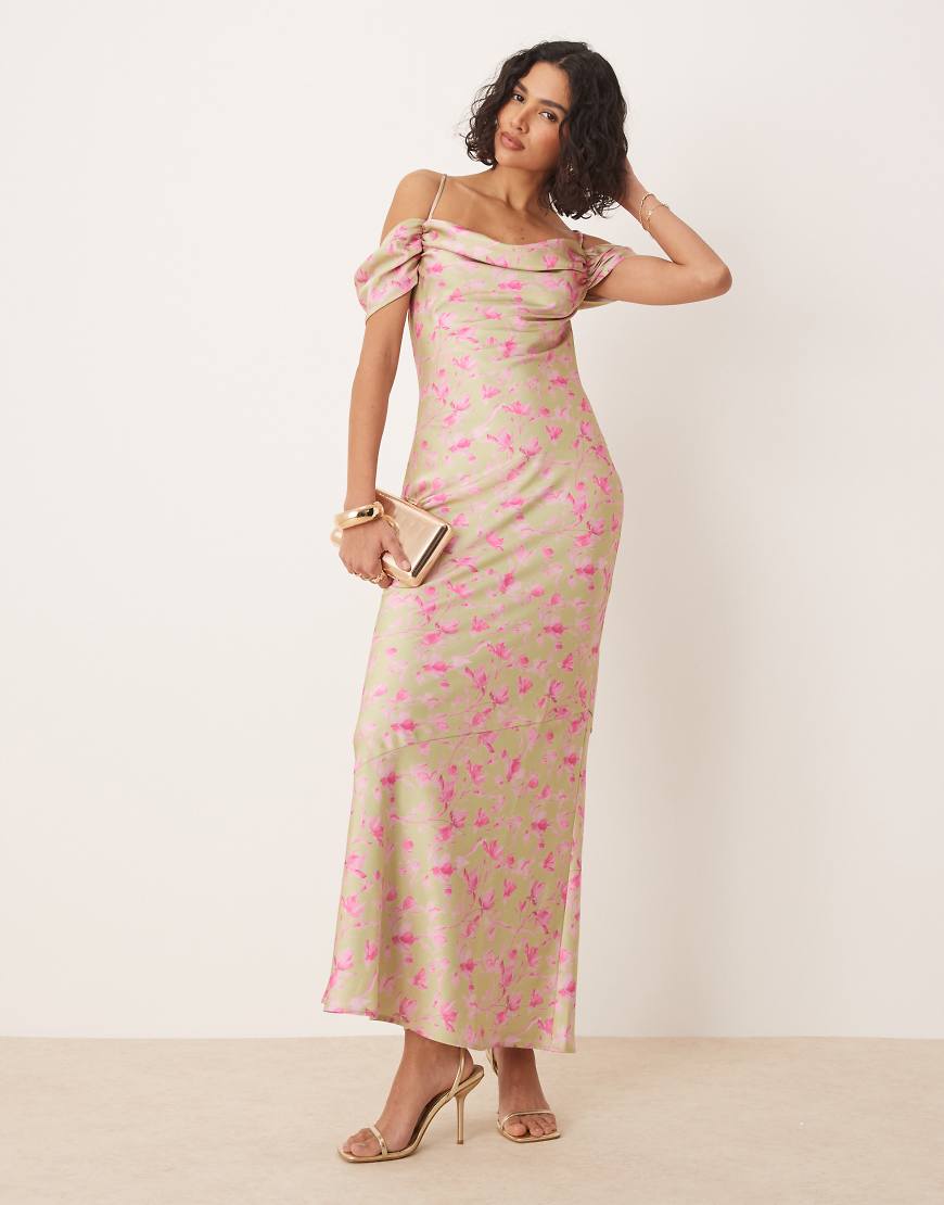 Pretty Lavish - Maxi-Trägerkleid in Olivgrün mit Wasserfallausschnitt und fuchsia Blumenmuster-Rosa von Pretty Lavish