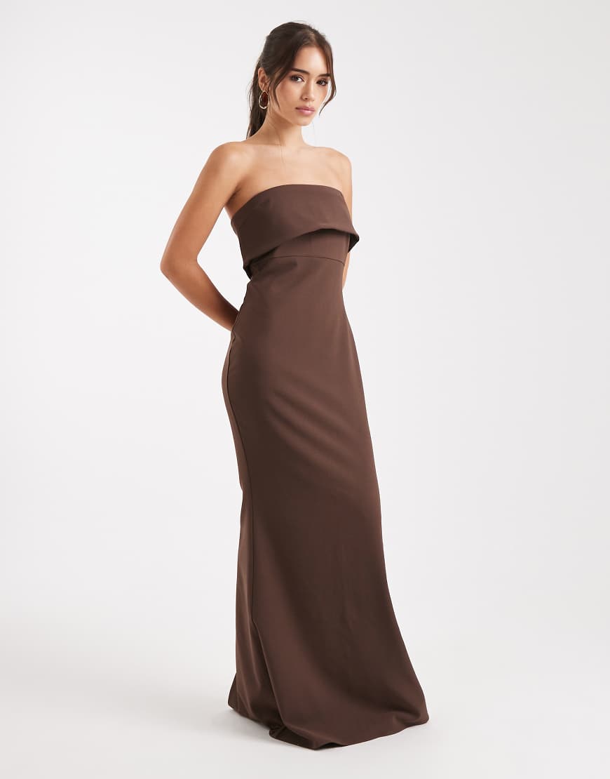 Pretty Lavish Bridesmaids - Julia - Trägerloses Brautjungfern-Maxikleid in Braun mit umgeschlagenem Bahnendetail-Brown von Pretty Lavish