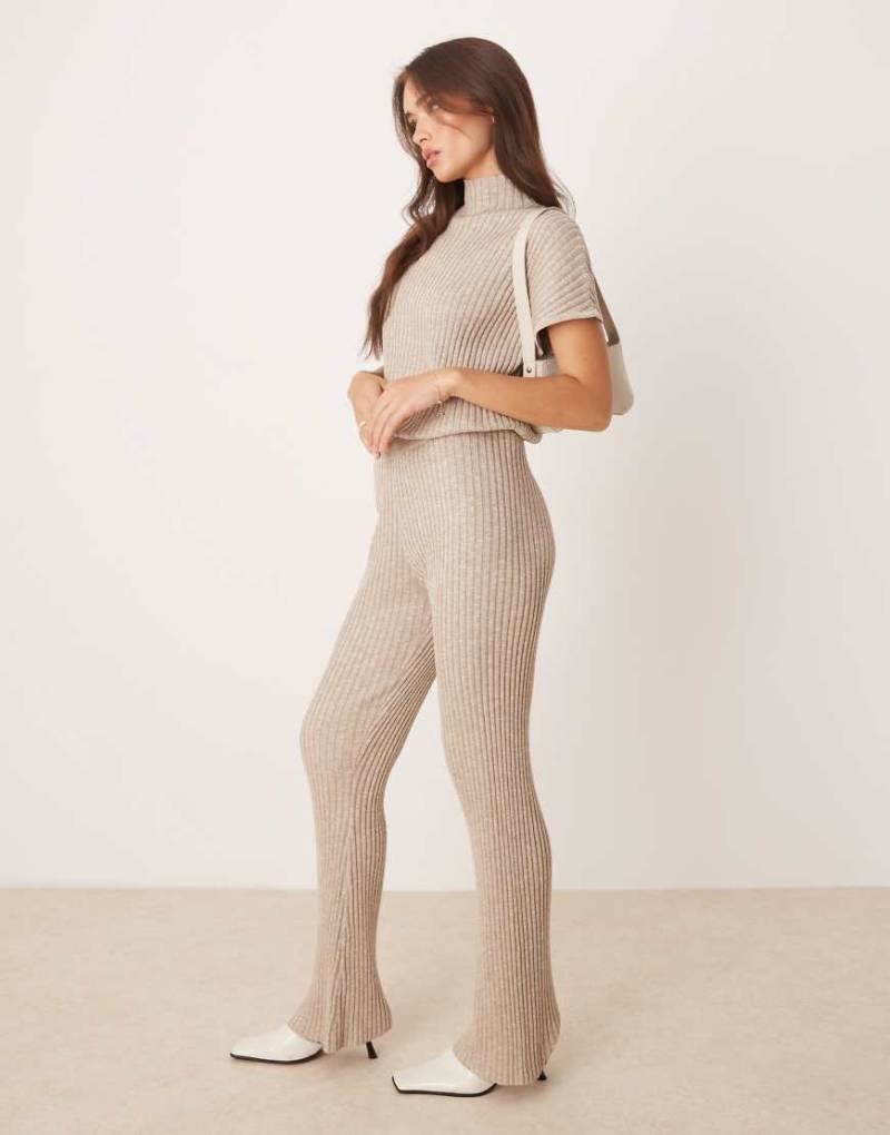 Pretty Lavish - Hose aus Strickstoff in Beige mit weitem Bein, Kombiteil-Neutral von Pretty Lavish