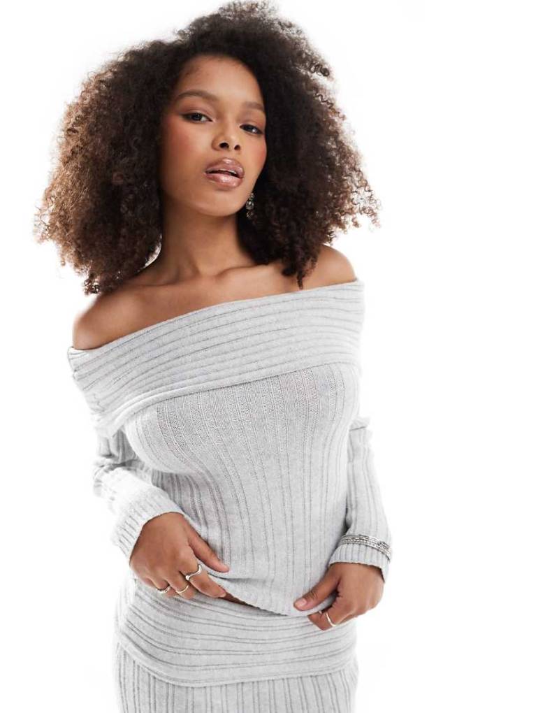 Pretty Lavish - Kuscheliger Bardot-Pullover aus Rippstrick in Grau, Kombiteil von Pretty Lavish