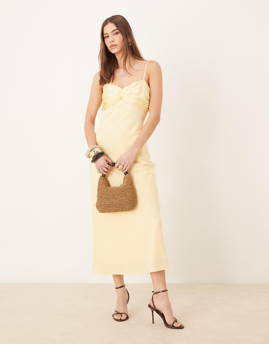 Pretty Lavish - Maxi-Trägerkleid in Zitronengelb mit abgesetzter Chiffon-Brustpartie Pretty Lavish - Maxi-Trägerkleid in Zitronengelb mit abgesetzter Chiffon-Brustpartie von Pretty Lavish
