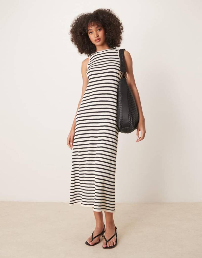 Pretty Lavish - Midaxi-Kleid aus Strick in Creme und Marineblau gestreift von Pretty Lavish