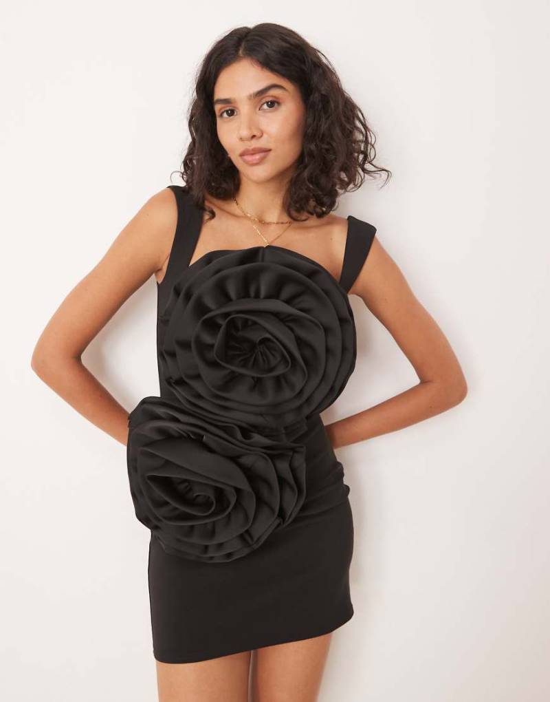 Pretty Lavish - Minikleid in Schwarz mit Stoffblumen von Pretty Lavish