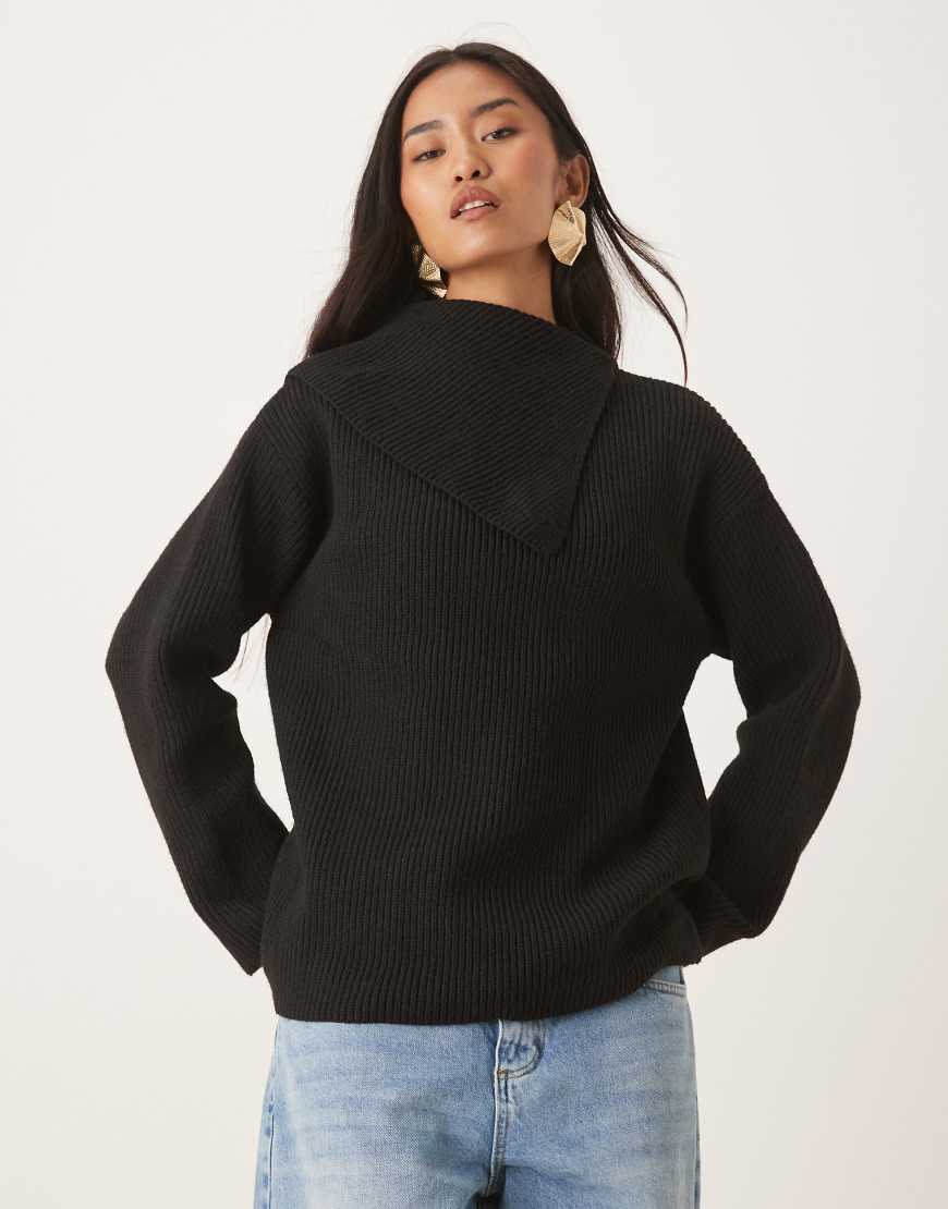 Pretty Lavish - Oversize-Strickpullover in Schwarz mit geschlitztem Ausschnitt von Pretty Lavish