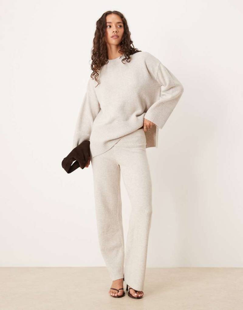 Pretty Lavish - Strickhose in Hellgrau mit umgeschlagenem Bund, Kombiteil von Pretty Lavish