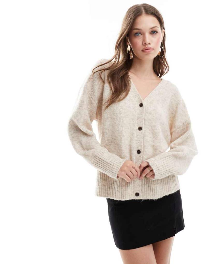 Pretty Lavish - Strickjacke in Hellbeige-Neutral Pretty Lavish - Strickjacke in Hellbeige-Neutral von Pretty Lavish