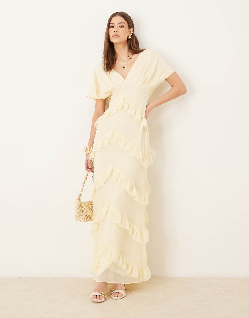 Pretty Lavish - Strukturiertes Chiffon-Maxikleid in Zitronengelb mit Rüschen von Pretty Lavish