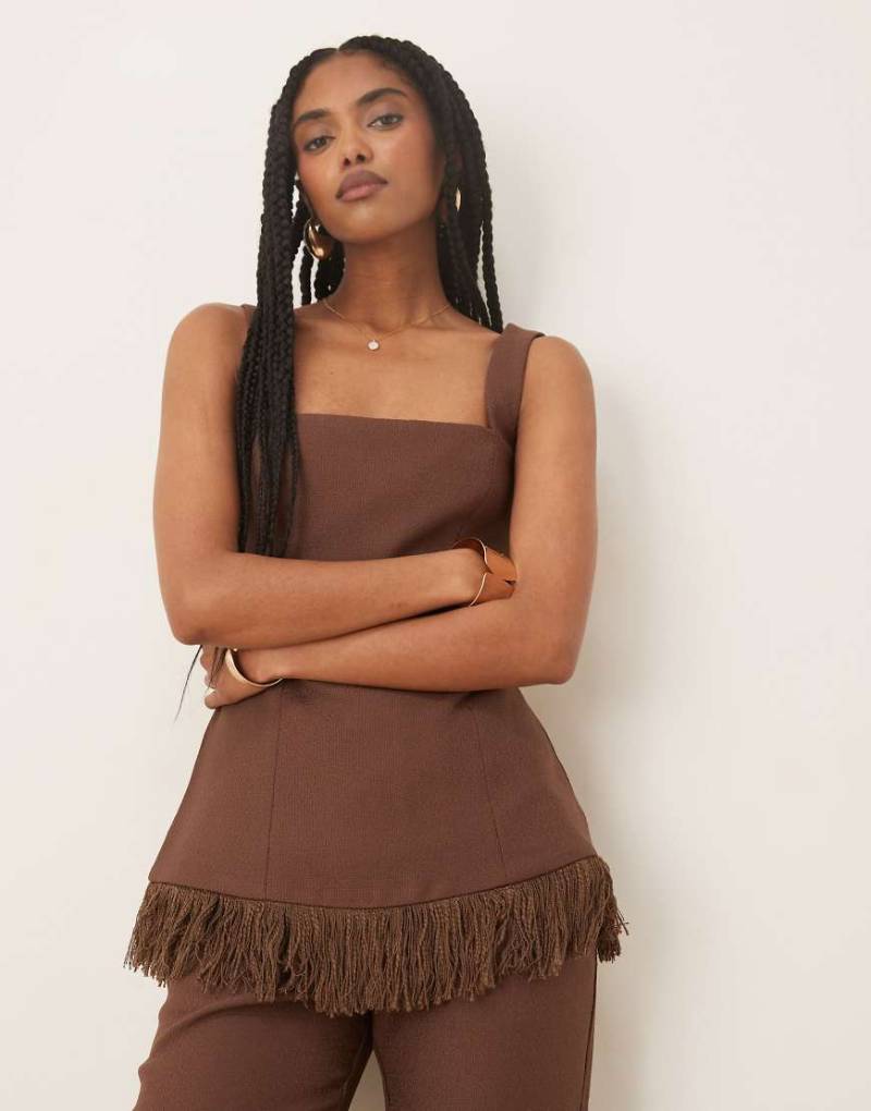 Pretty Lavish - Verona - Tweed-Top in Schokobraun mit Fransen, Kombiteil von Pretty Lavish