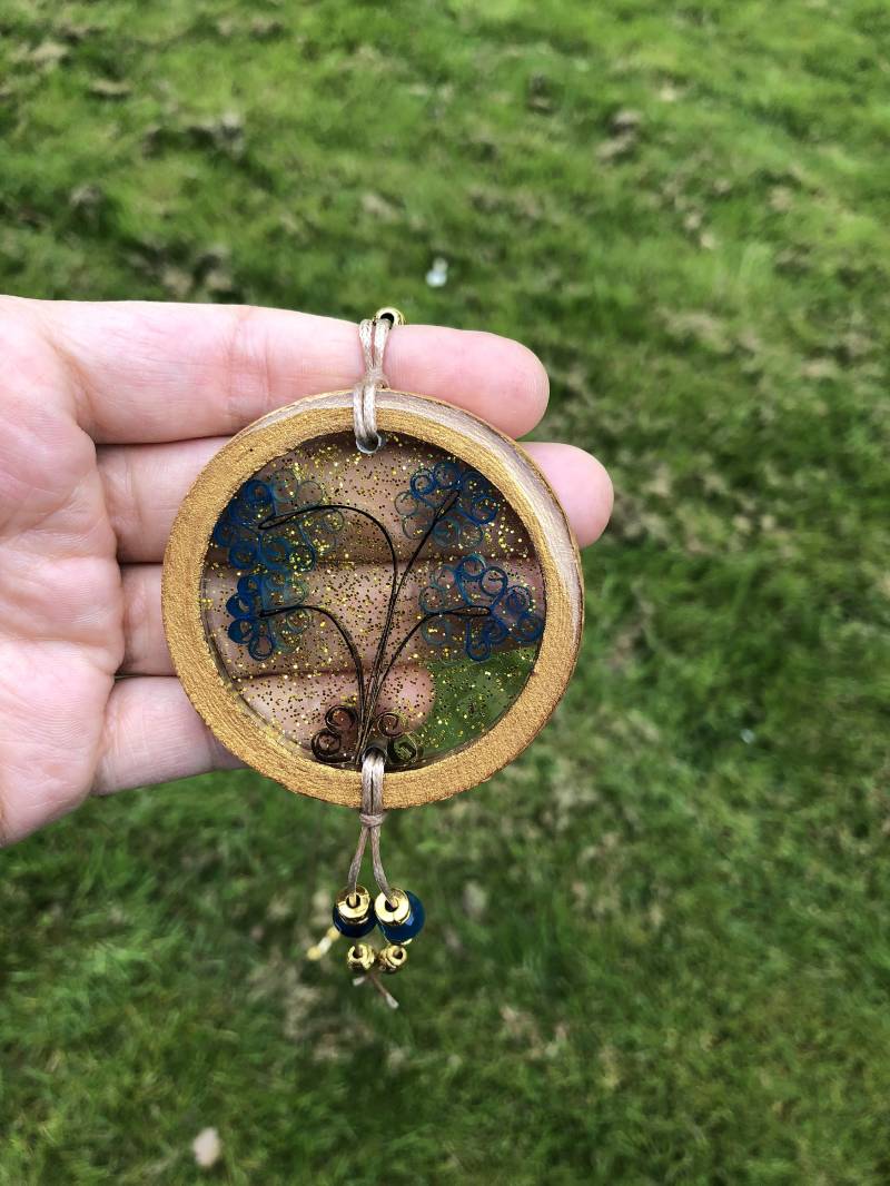 Handgefertigter Quillenpapier Necklacehandmade Quiling Paper Necklace Handgefertigter Quillenpapier Necklacehandmade Quiling Paper Necklace von PrettyCraftHouse