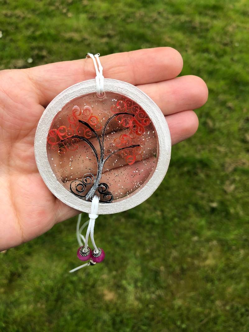 Handgefertigter Quillenpapier Necklacehandmade Quiling Paper Necklace Handgefertigter Quillenpapier Necklacehandmade Quiling Paper Necklace von PrettyCraftHouse