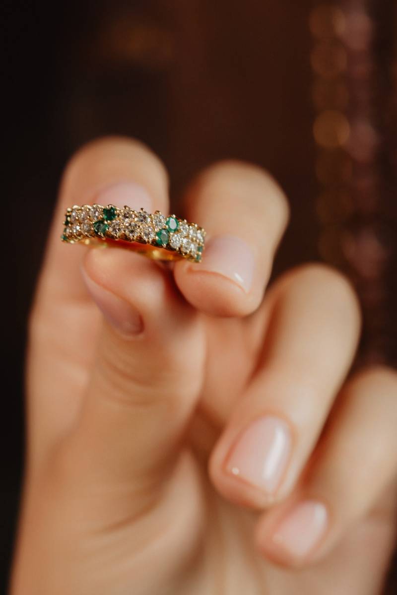 Smaragd Und Diamant Eternity Band, Gebrauchter Ring, Leichter Zertifizierte Edelsteine Lab Report von PrettyDifferentShop