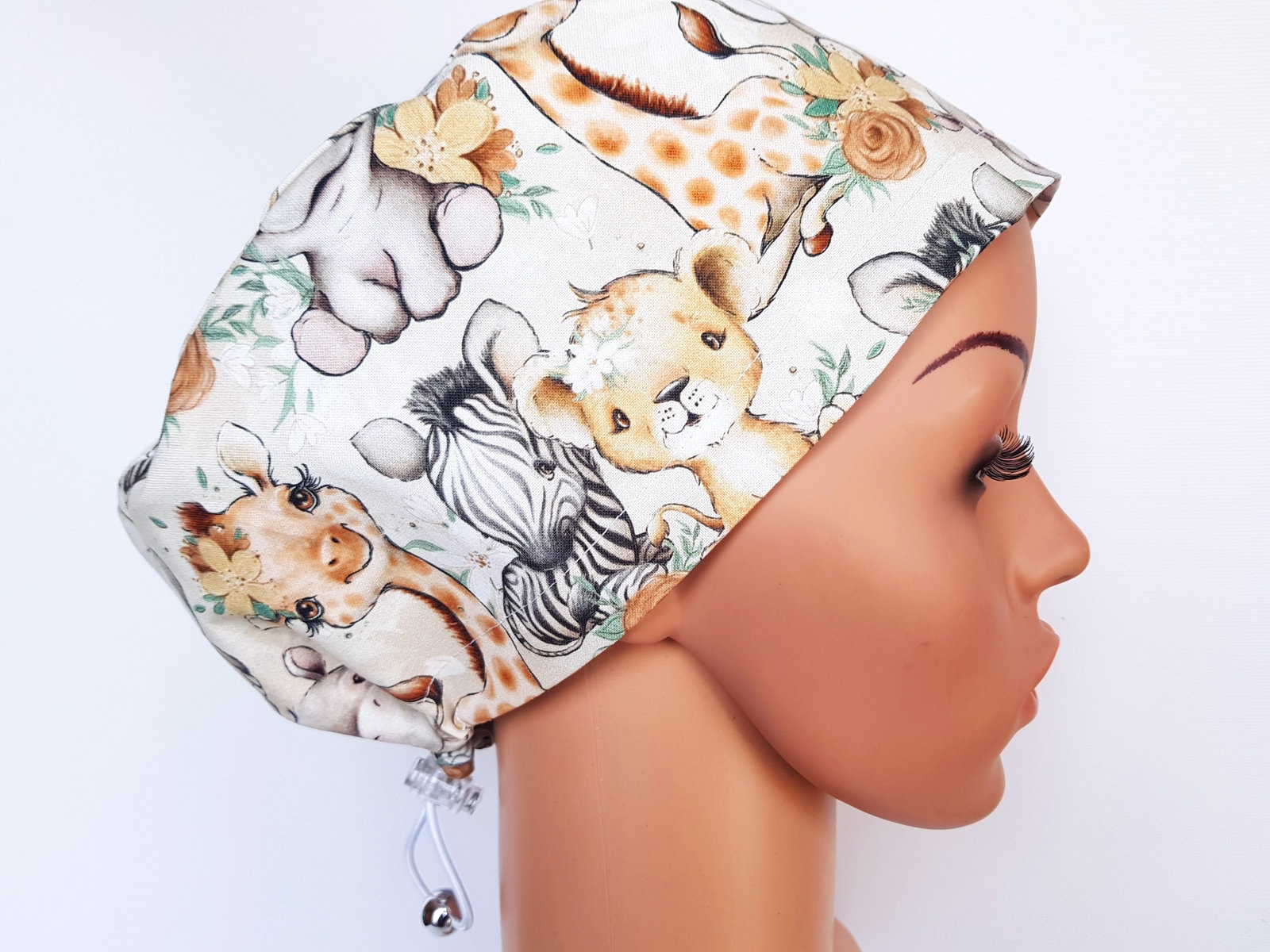 Peeling-Mütze Mit Regler, Op-Mützen Für Damen, Premium-Baumwoll-Krankenschwesternmütze, Safari-Tiere von PrettyHatsShop