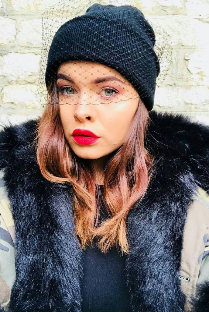 Verschleierte Schwarze Beanie Hut Mit Birdcage Schleier Trauerbeanie Mode Coole Punk von PrettyLittleAttire