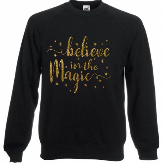 Believe in The Magic Star Print Damen Weihnachtspullover Pullover Sweatshirt Hässlicher Glitzer - Schwarz von PrettyLittleCustoms1