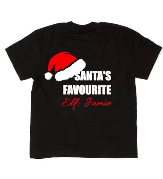 Personalisierte Weihnachtsmann Lieblingselfe | Ihr Name Kinder Weihnachten Kostüm T-Shirt Lustiges Outfit von PrettyLittleCustoms1