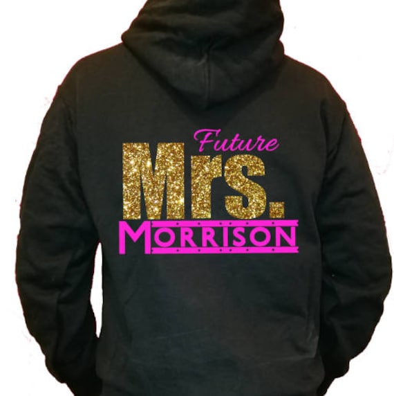 Angepasste Zukunft Frau Ihr Name Glitzer Funkeln Druck Damen Kapuzenpullover Hoodie Hochzeit Verheiratet Braut Personalisierte von PrettyLittleWedding1