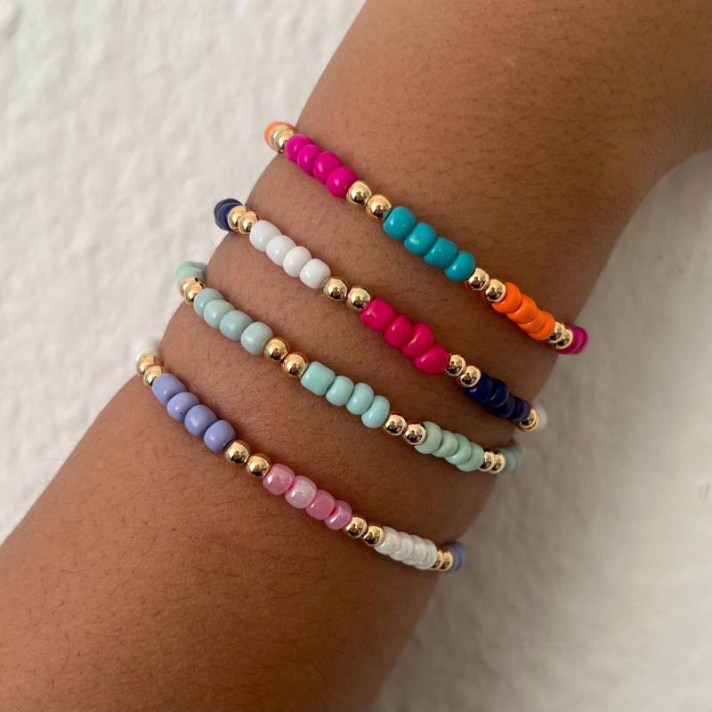 Lily | Bunte Perlenarmbänder Mit 14K Goldperlen von PrettyPearlyDE