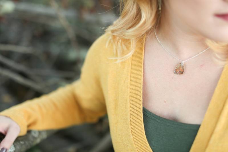 Distelfalter Schmetterling Flügel, Kleine Echter Flügel Halskette Distelfalter Schmetterling Flügel, Kleine Echter Flügel Halskette von PrettyPickle