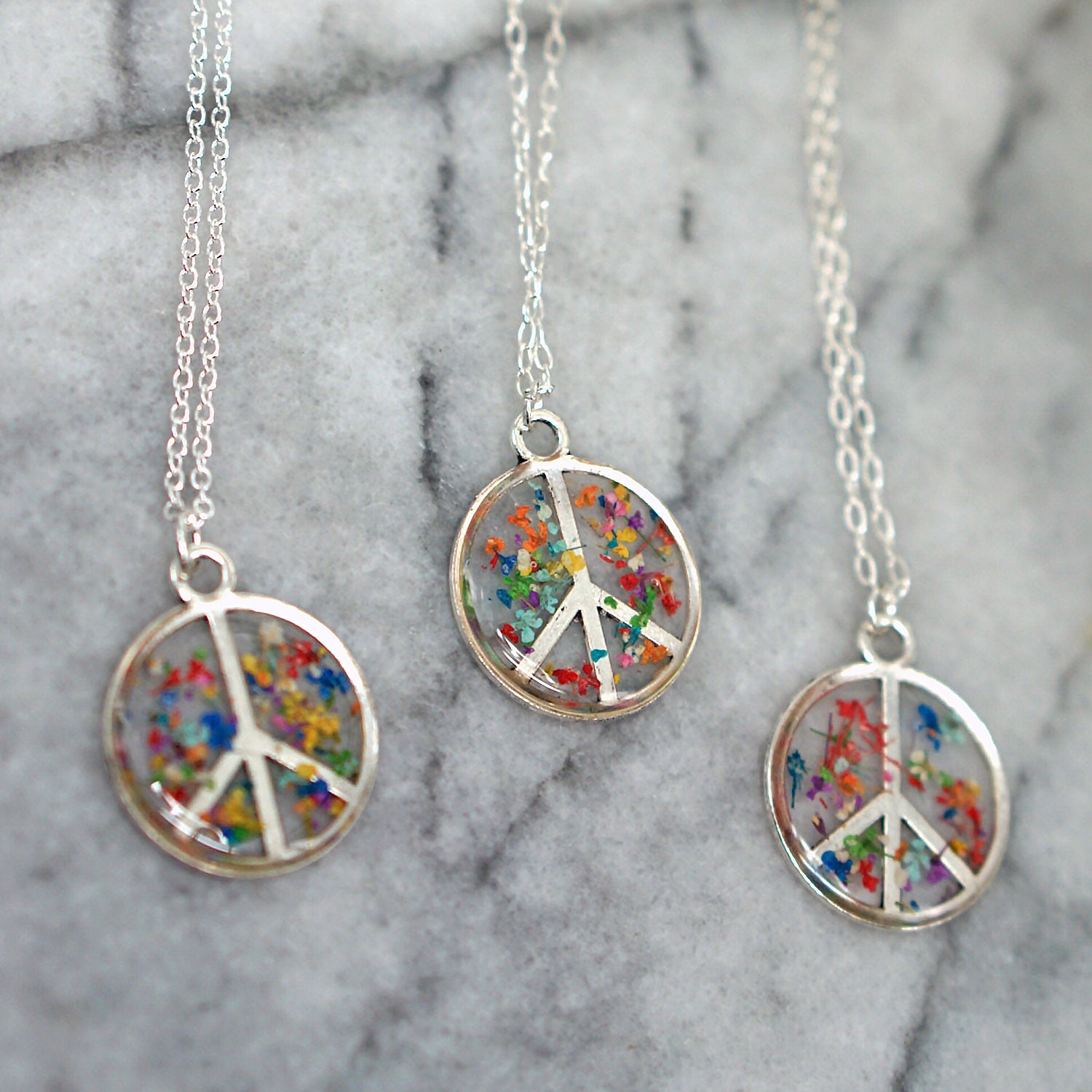 Echte Blume Konfetti Halskette, Hippie Anhänger, Peace Echte Konfetti, Gepresste Halskette Echte Blume Konfetti Halskette, Hippie Anhänger, Peace Echte Konfetti, Gepresste Halskette von PrettyPickle