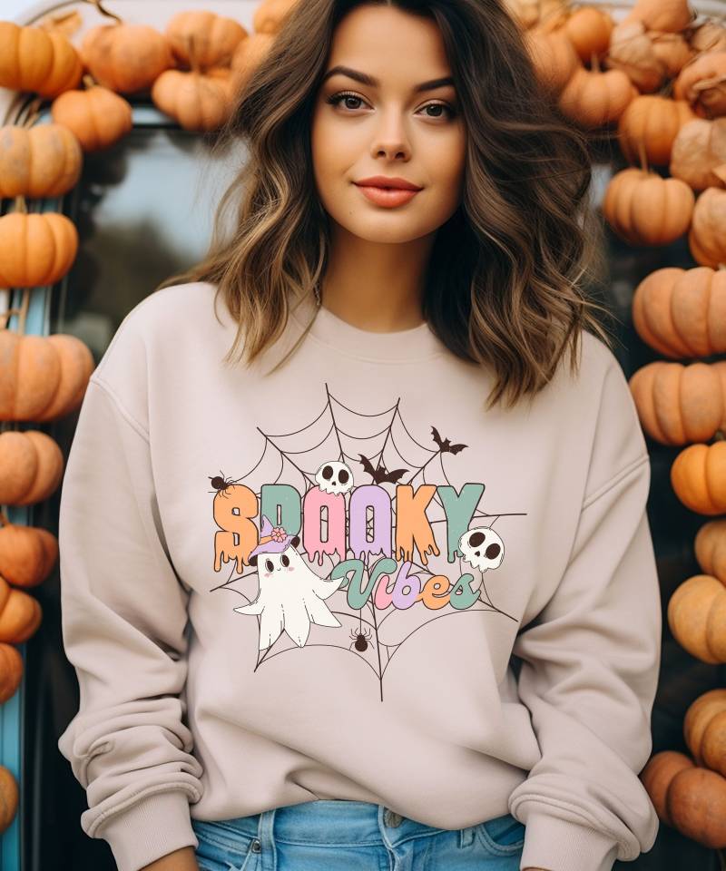 Halloween Sweatshirt Pulli Funny Sweater Season Hippie Pumpkin Ghost Flower Retro Groovy Skull Witch Funky Spider Bat von PrettyPrintyLilli