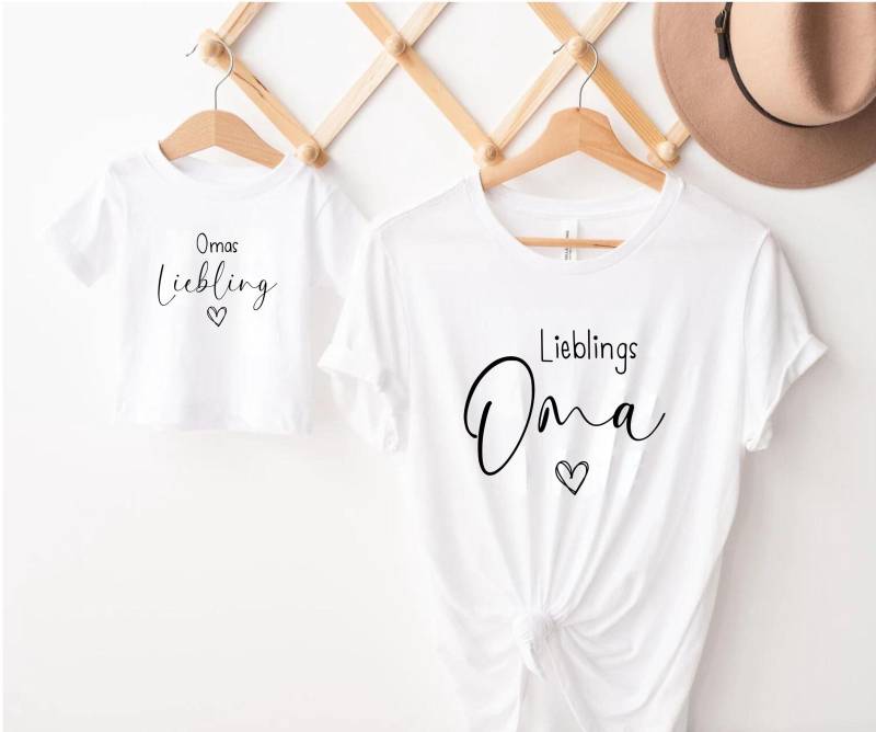 Lieblingsoma Shirt Oma T-Shirt Beste Geschenkidee Matching Outfits Omas Liebling Enkel Geschenk Partnerlook Süßes Enkelin von PrettyPrintyLilli