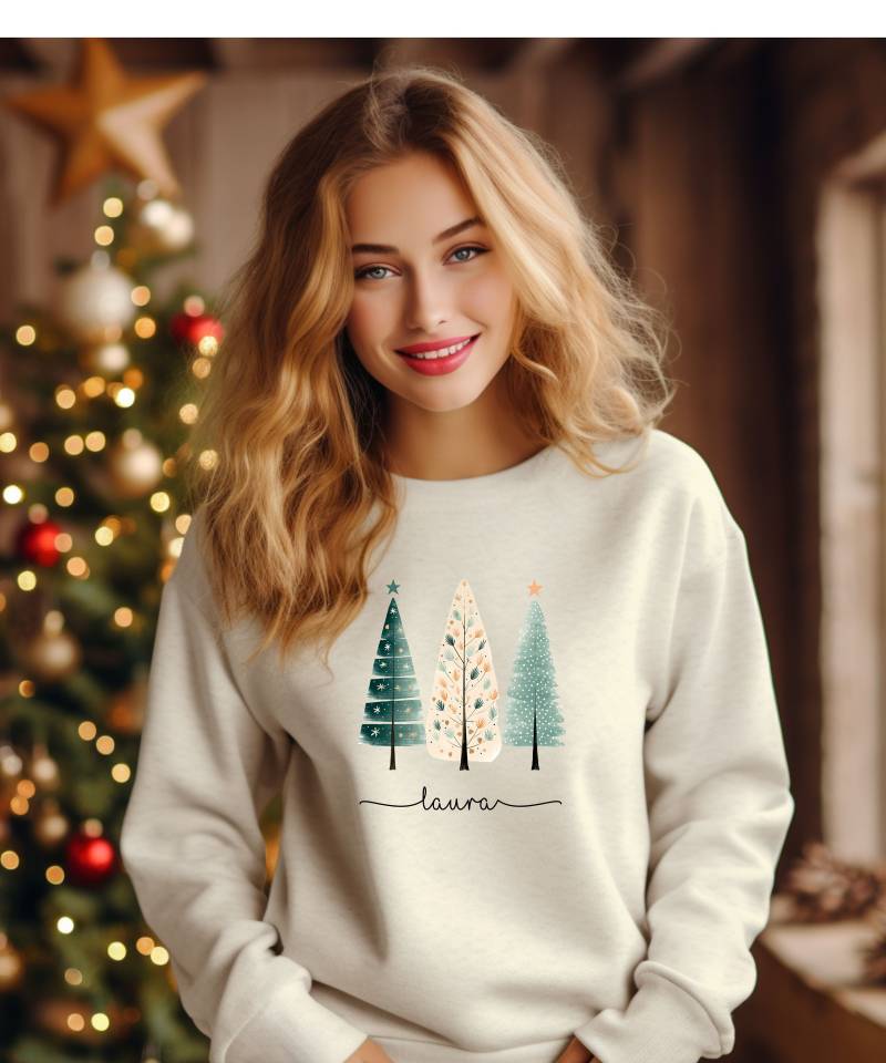 Weihnachten Winter Sweatshirt Pullover Pulli Geschenk Mit Name Mama Tante Schwester Weihnachtsgeschenk Geschenkidee Tannen Boho Chic von PrettyPrintyLilli
