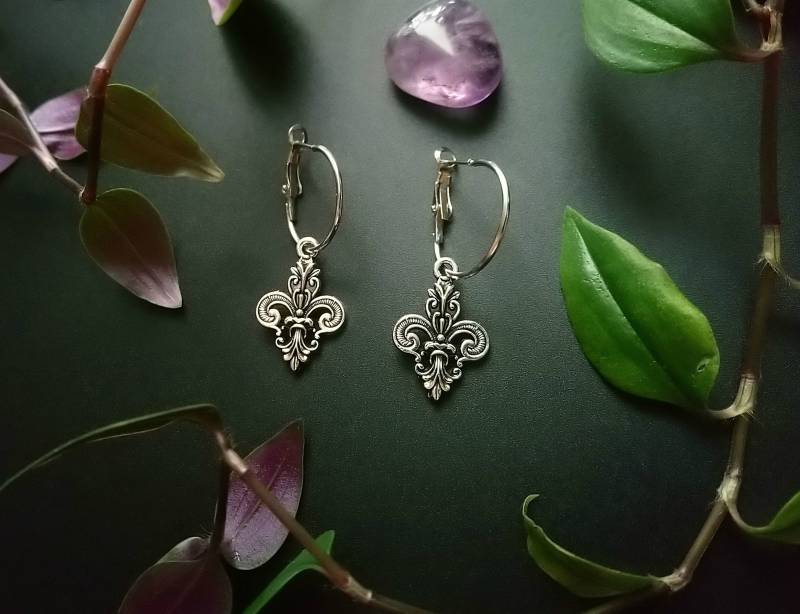 Fleur-De-Lis Creolen Silber, Gothic Ohrringe, Barock Ohrringe | 1 Paar von PrettySilent