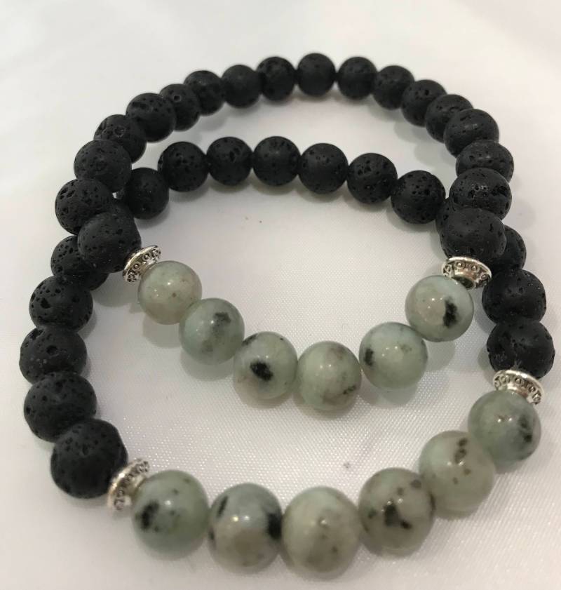 Natürliche Schwarze Lava Und Sesam Jaspis Edelstein Armbänder/Unisex Armbänder Natürliche Schwarze Lava Und Sesam Jaspis Edelstein Armbänder/Unisex Armbänder von PrettyStacks