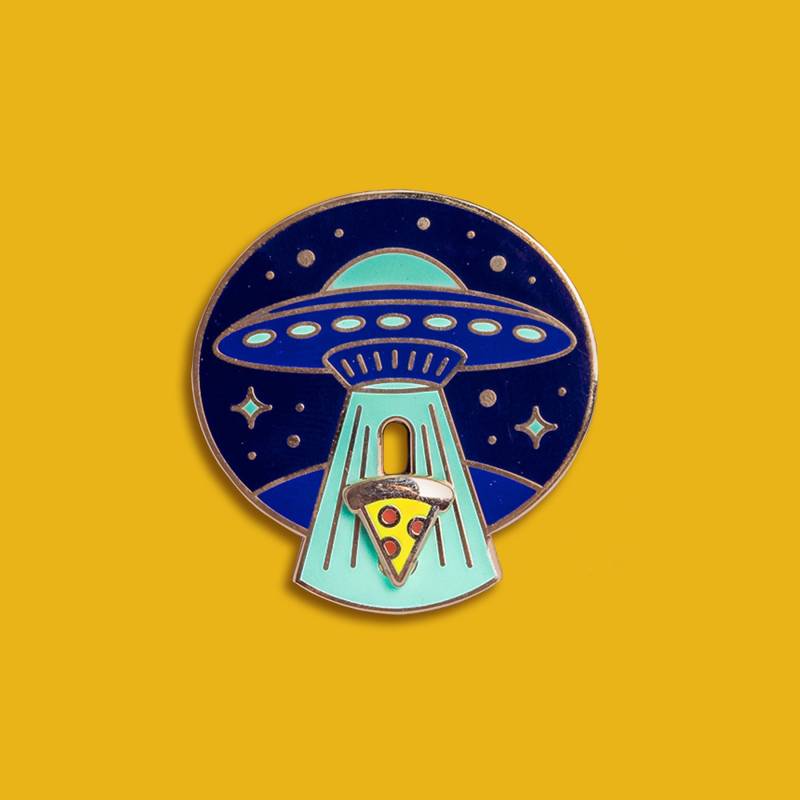 We Come in Pizza Emaille Pin von PrettyUsefulCo