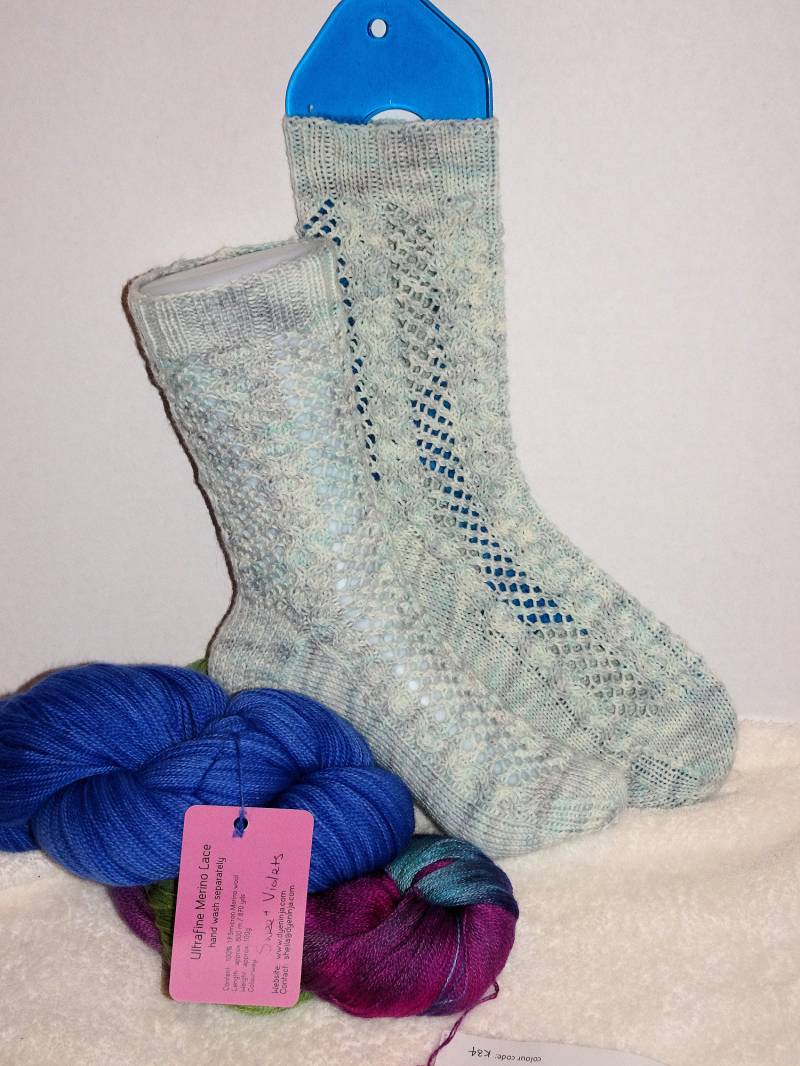 Luxus Handgemachte Socken von PrettyknitsByPauline