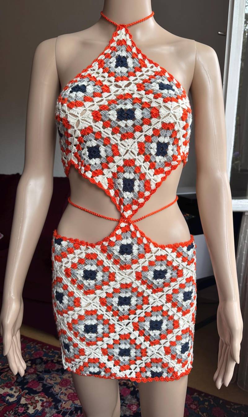 Größe S/M Handgefertigtes Häkelkleid/Kurzer Rock Häkeln Im Sommer Bralette Häkelrock von Prettyquicklyy