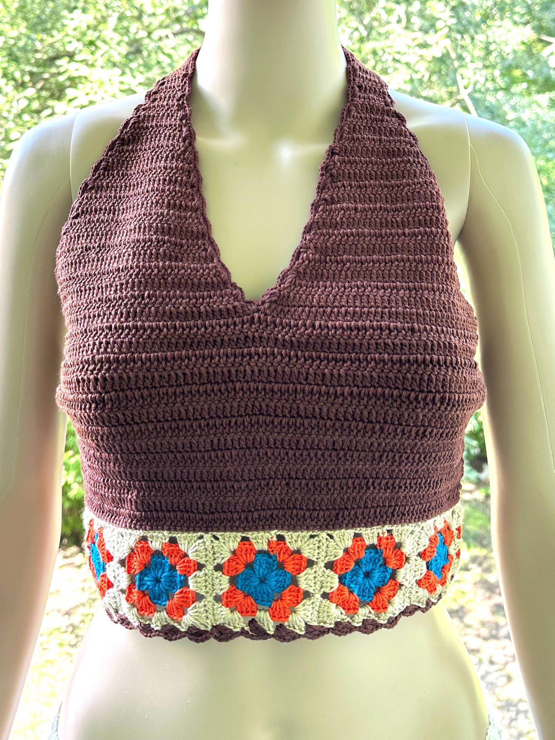 Grösse M/L Handgefertigtes Häkeltop/ Oma Quadrat Gehäkeltes Top/strand Urlaubs Sommer Bustier Mit V-Ausschnitt Neckholder Gehäkelt von Prettyquicklyy