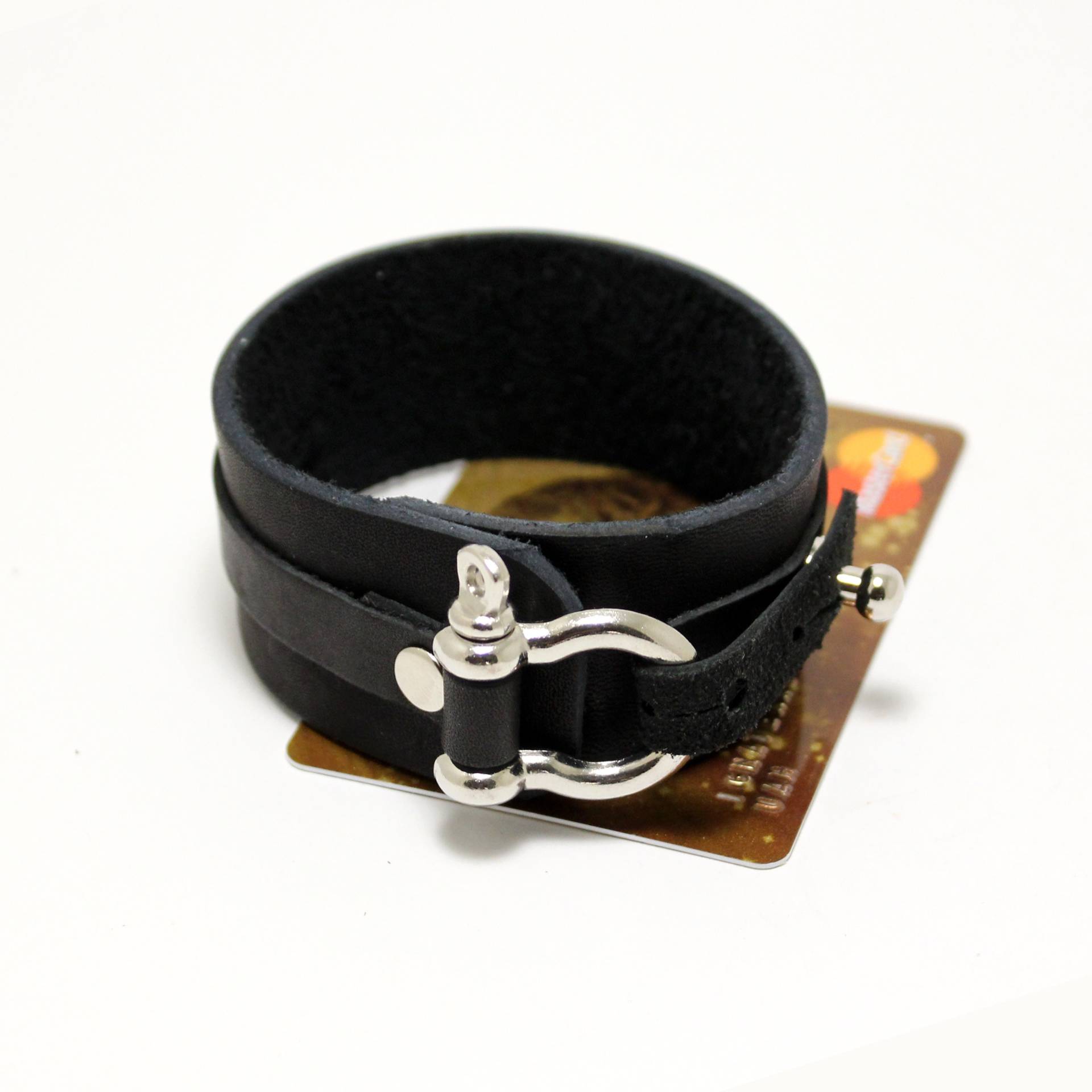 Biker Schwarz Leder Manschette Armband Steampunk Edelstahl Verstellbar Armband Biker Schwarz Leder Manschette Armband Steampunk Edelstahl Verstellbar Armband von PrideAndBright