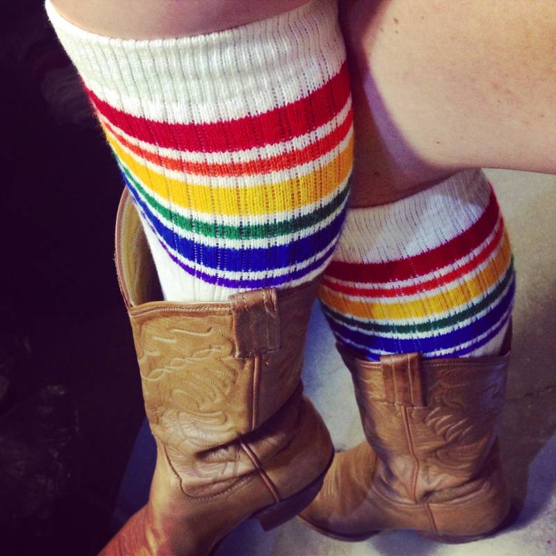 Erwachsene Und Jugendliche Unter Dem Knie Retro Tube Socken | Regenbogen Schlauchsocken Skate Pride von PrideSocks
