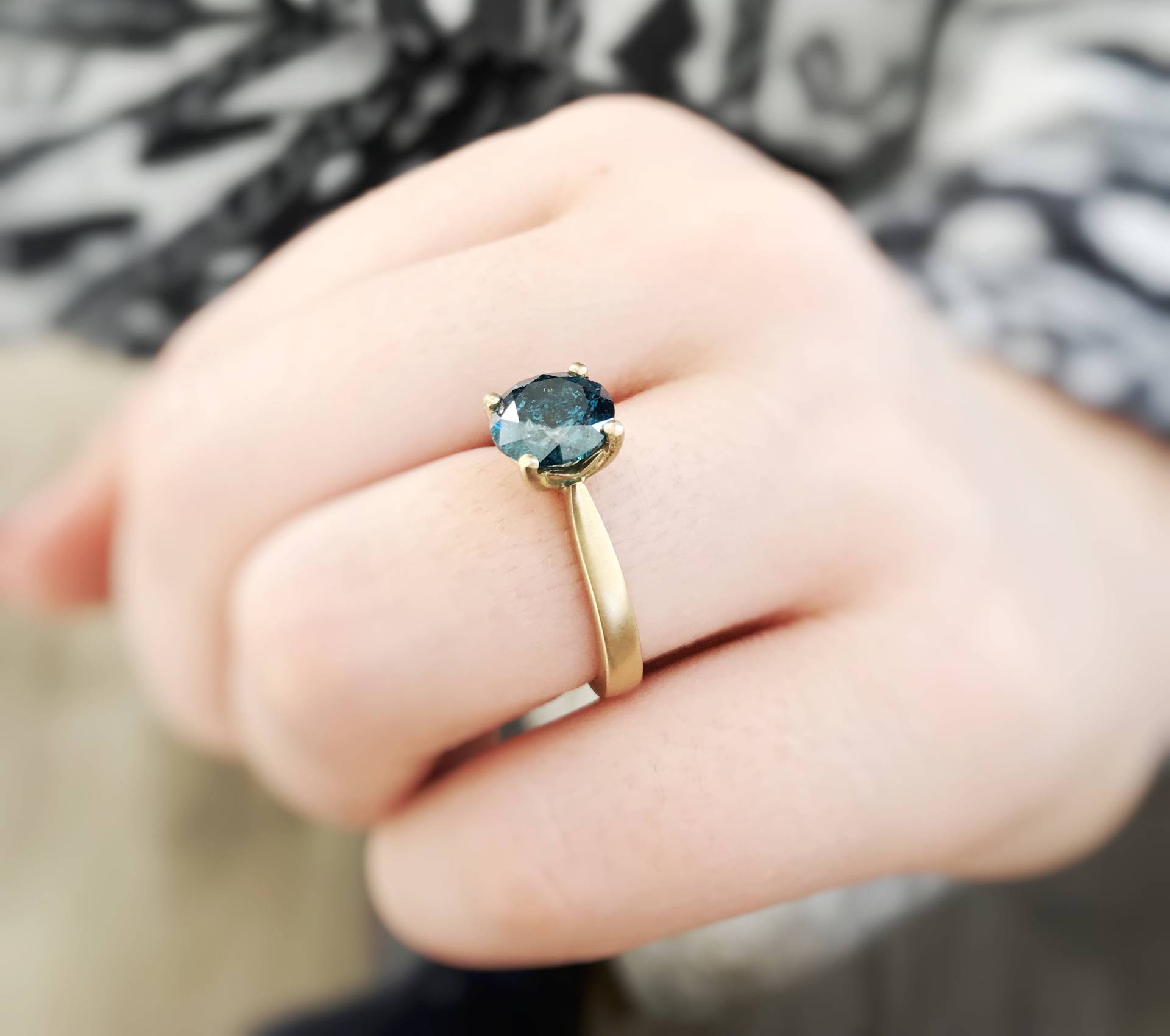 2.1 Karat Blau Salz Und Pfeffer Diamant Verlobungsring in 18K Gelbgold 2.1 Karat Blau Salz Und Pfeffer Diamant Verlobungsring in 18K Gelbgold von PrimaJewels