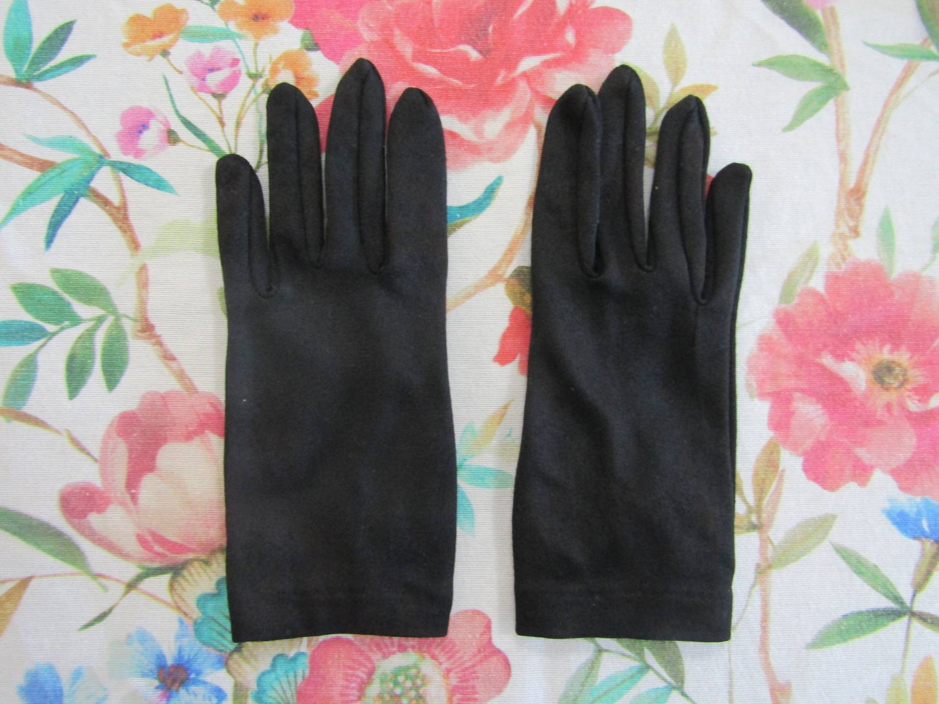 Vintage Schwarze Nylon Handschuhe Abendhandschuhe 7.5" Handgelenk Oder "Shorties"Größe 7Auction #2900421 von PrimaMona