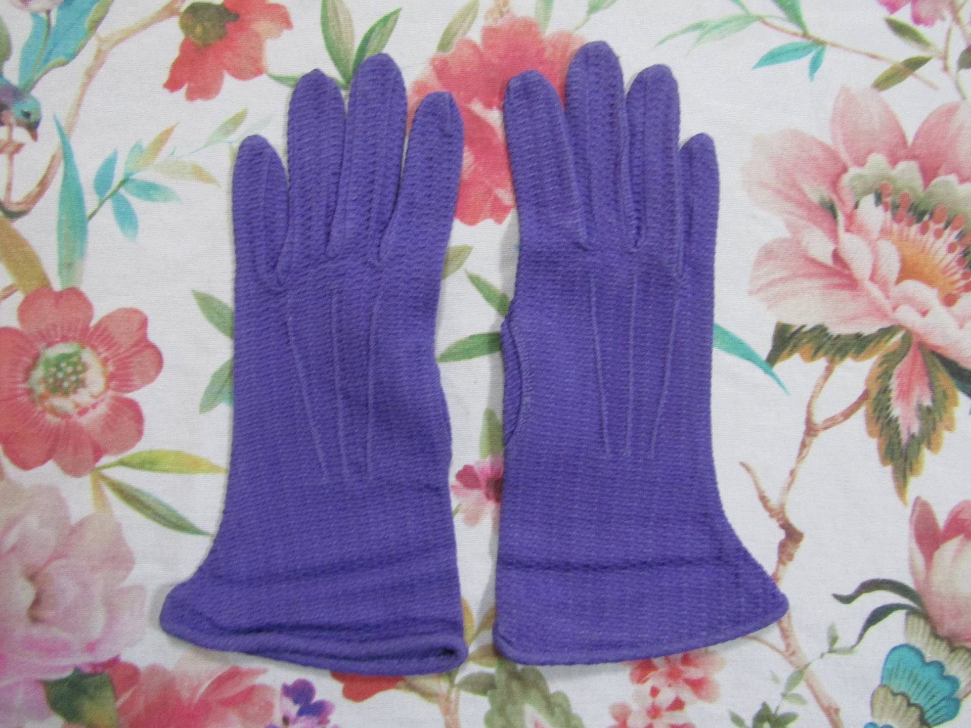 Vintage Violett Lila Handgelenk-Länge-Nylon-Handschuhe23 cm LangGröße 6 Bis 1/2-Handschuh-Auktion #bw # 1650219-6666 Vintage Violett Lila Handgelenk-Länge-Nylon-Handschuhe23 cm LangGröße 6 Bis 1/2-Handschuh-Auktion #bw # 1650219-6666 von PrimaMona