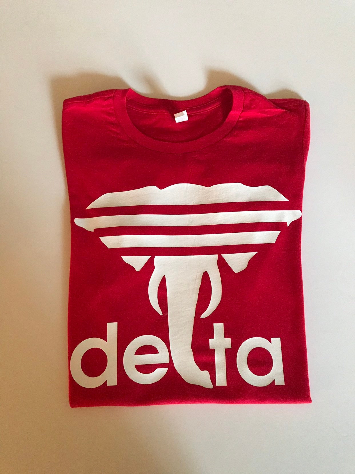 Adidas Delta Elephant Adidas Delta Elephant von PrimandProperlyChic