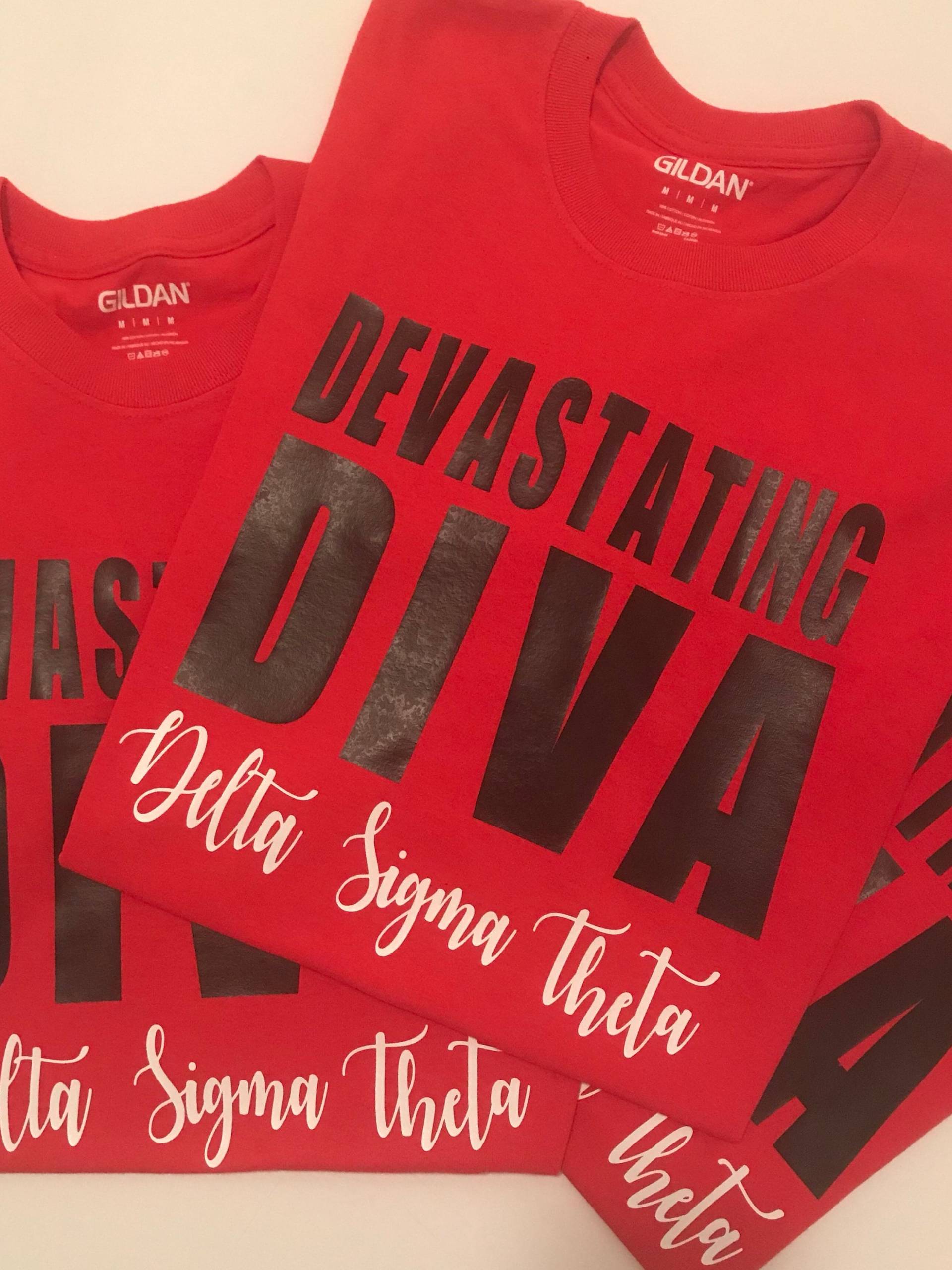 Delta-Signatur-Theta/Verheerende Divas/Verheerende Deltas Delta-Signatur-Theta/Verheerende Divas/Verheerende Deltas von PrimandProperlyChic