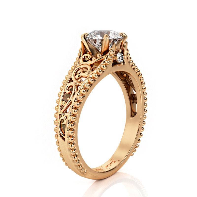 Art Deco 1Ct Moissanit Verlobungsring 14K Rosegold Filigree von PrimeElement
