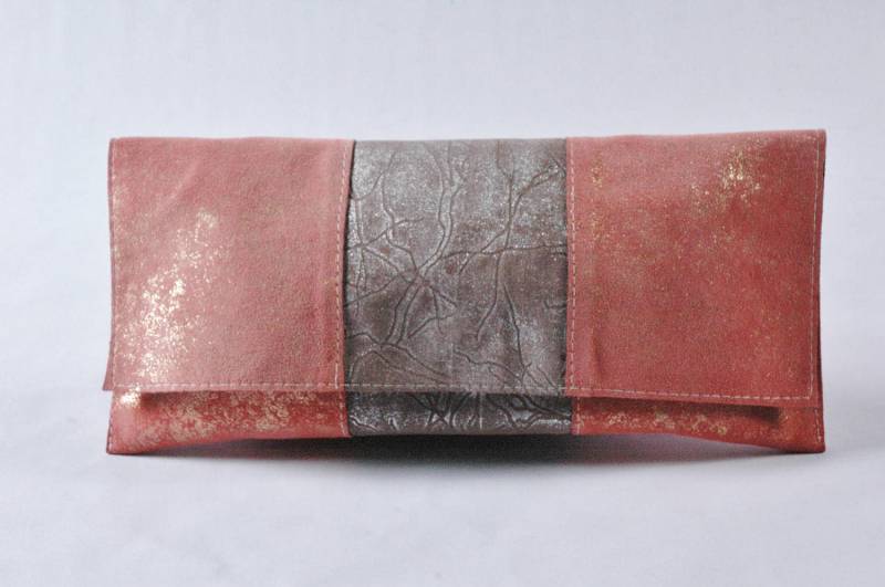 Clutch-Handtasche in Harmonie/Beige Und Pfirsich Clutch-Handtasche in Harmonie/Beige Und Pfirsich von PrimroseHandbags