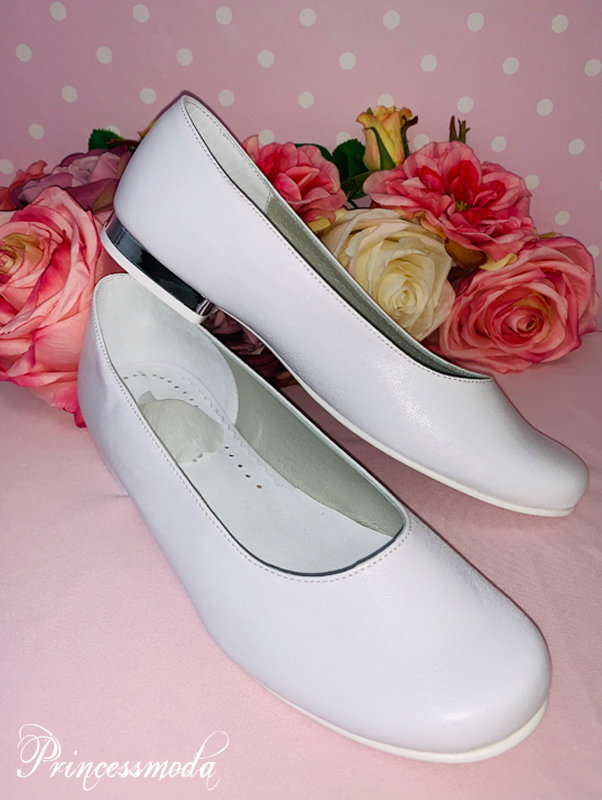 810 Elegante Ballerina in Weiß von Princess Moda
