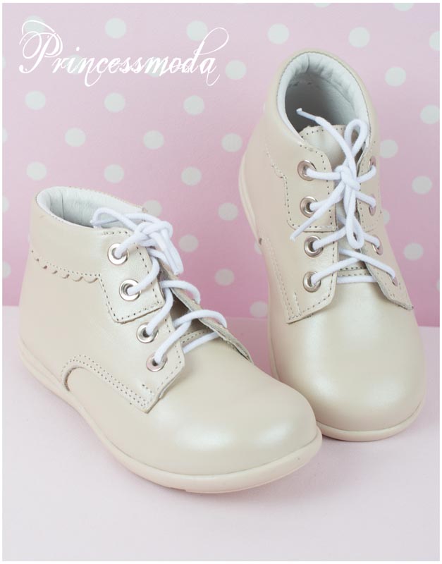 C2000/12 Festliche Lederschuhe in Creme! von Princess Moda