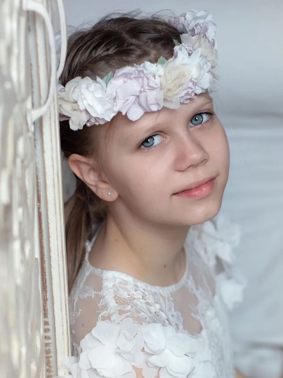 Haarkranz voller Blumen und Blätter von Princess Moda