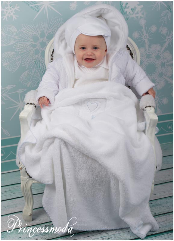 Nr.11 Kuschelige Babydecke mit Herz und BABY Schriftzug von Princess Moda