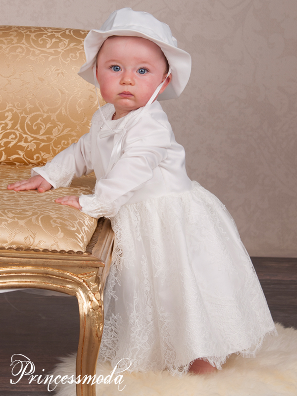 Sylvie - Einzigartiges Festkleid in Champagner aus edler Spitze! von Princess Moda