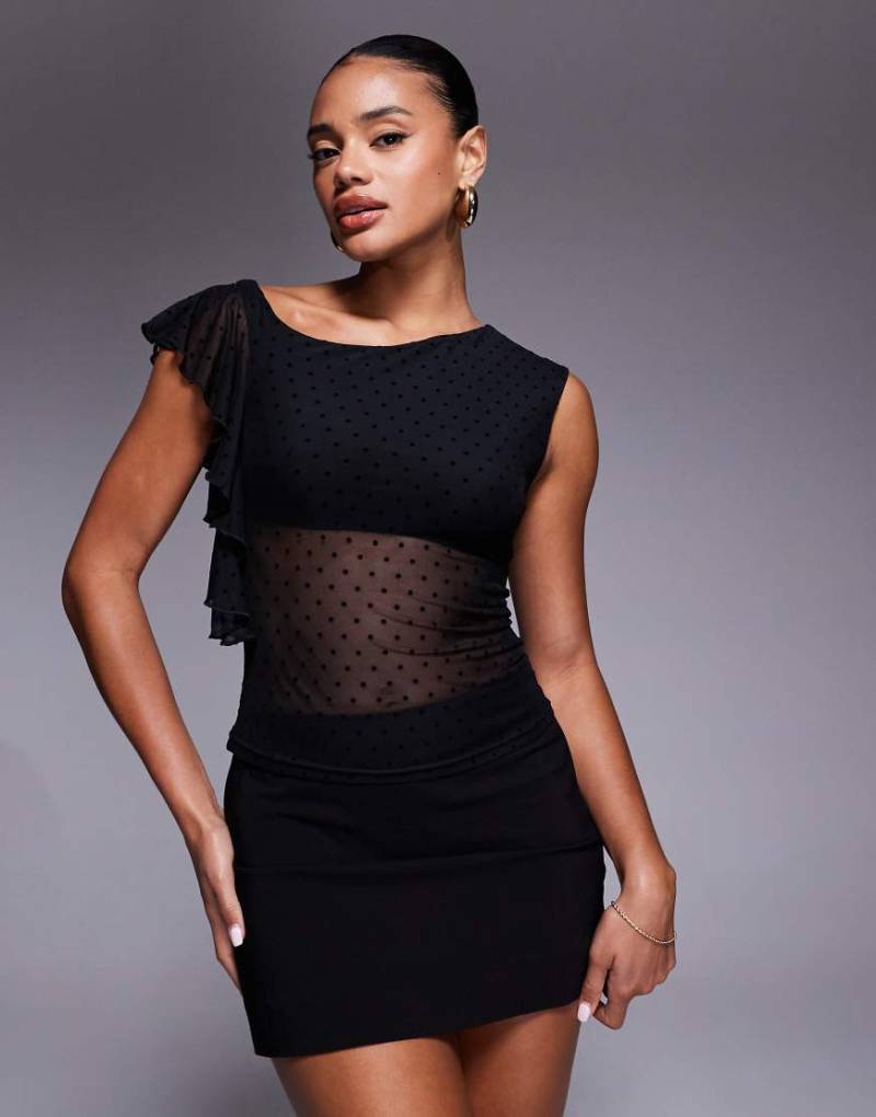 Princess Polly - Cicero - Asymmetrisches Mesh-Oberteil in Schwarz mit Polka-Dots und Rüschenschulter von Princess Polly