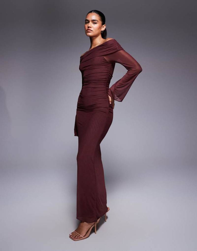 Princess Polly - Consideration - Maxikleid aus Netzstoff in Schokobraun mit Carmen-Ausschnitt, ausgestellten Ärmeln und Kräuselsaum von Princess Polly