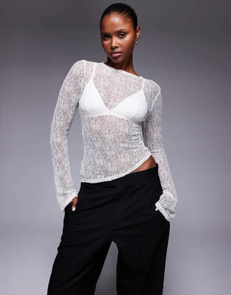 Princess Polly - Dulaney - Transparentes, strukturiertes Oberteil in Weiß mit ausgestellten Ärmeln von Princess Polly