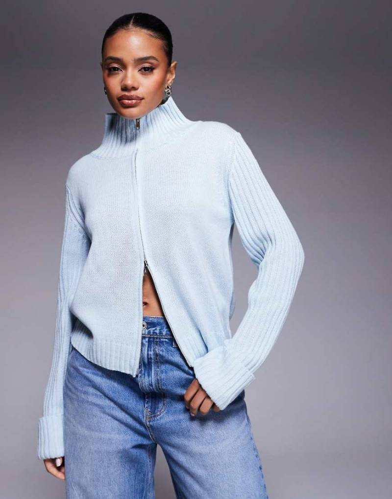 Princess Polly - Gerippte Strickjacke in Babyblau mit Doppelreißverschluss von Princess Polly